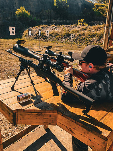 Atirador com rifle
